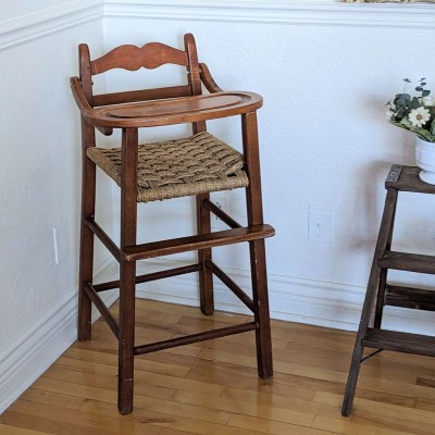 Chaise haute vintage, en bois siège tressé